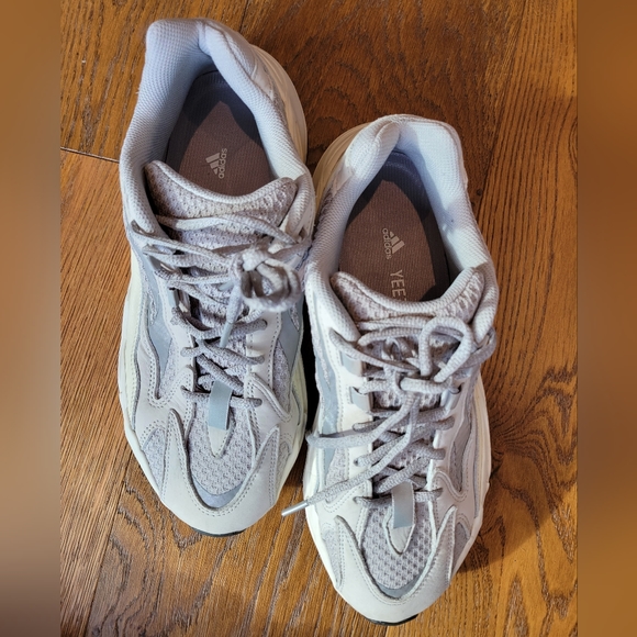 Yeezy Boost 700 "static" - Picture 2 of 6